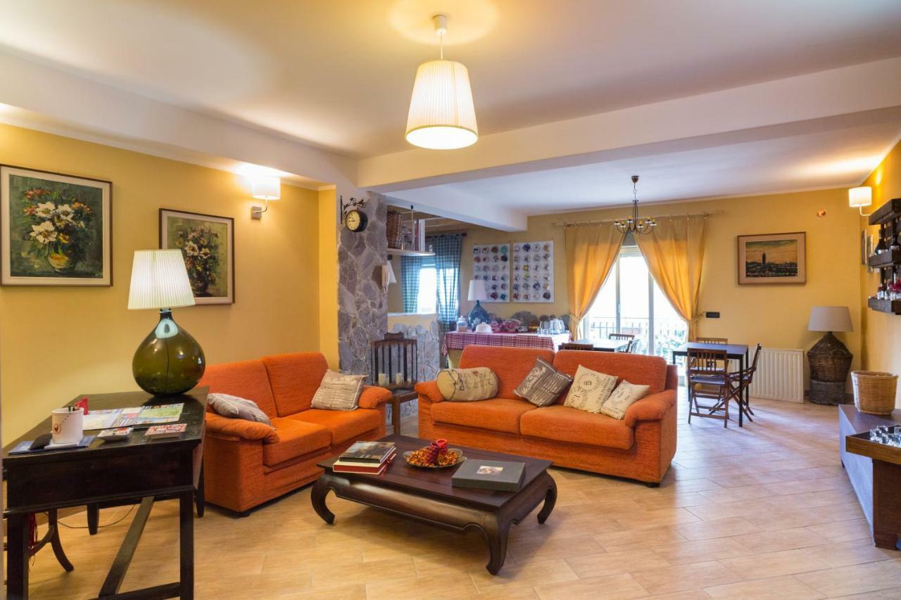 Vulcamare Bed and Breakfast Piedimonte Etneo Exteriör bild